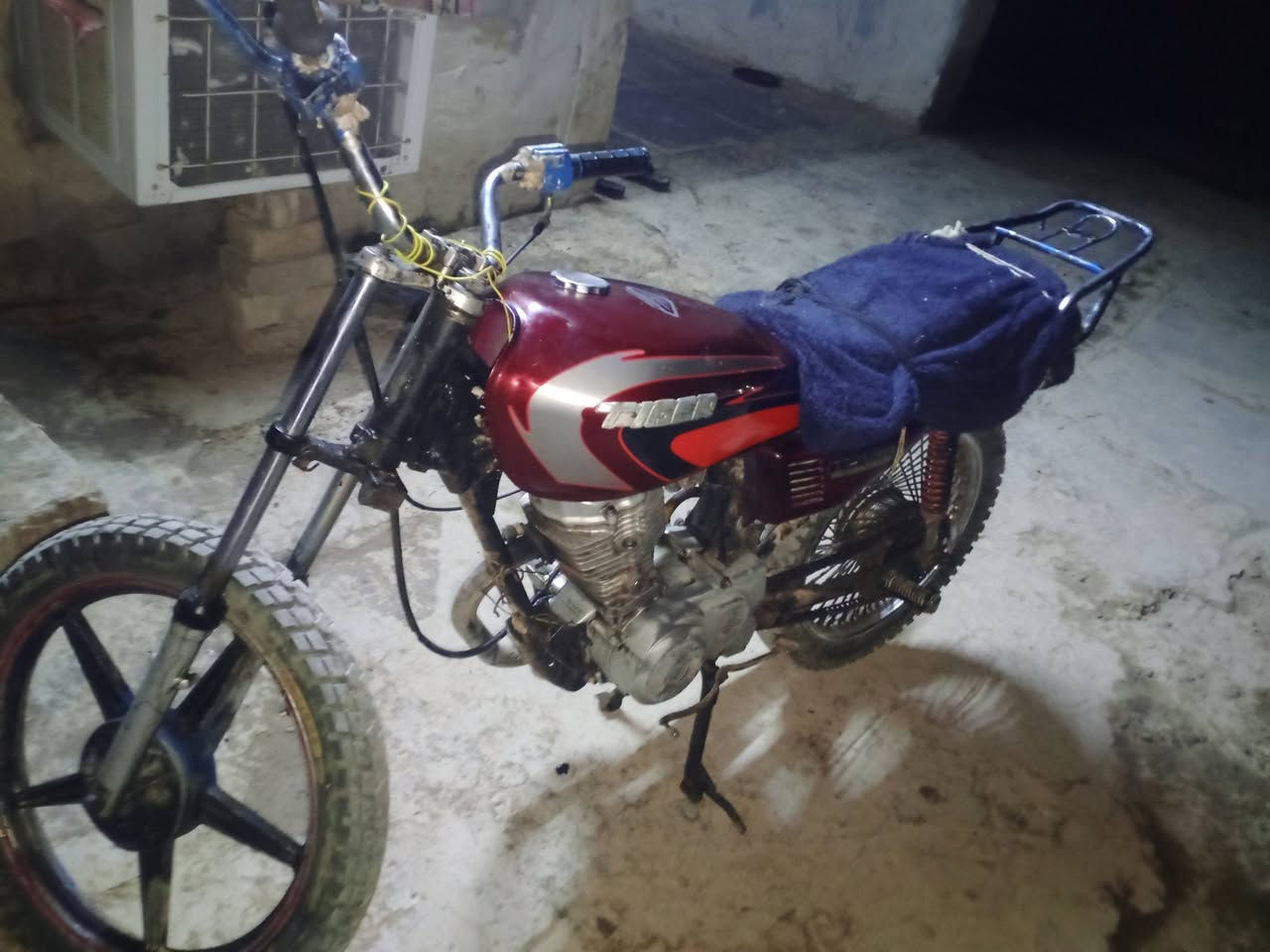 سلام عليكم دراجه تايمر للبيع موديل 2017محرك وشاصي مكفول السعر 200وبيه مجال العنوان  بغداد حي البتول جسر الفرنسي ام العبيد


**إذا كنت صاحب هذا الإعلان وتريد حذفه لأي سبب، رجاءا أرسل رسالة إلى الدعم الفني**