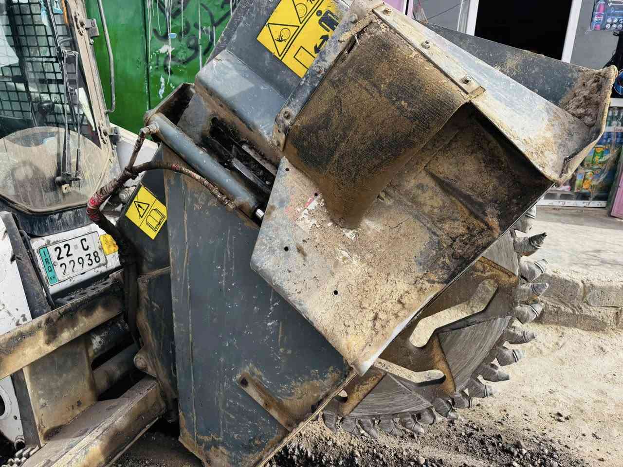 السلام عليكم
جهاز للبيع حجم 18 موديل 2014 جهاز كامل مكمل بعده بصوندات الشركه 

الهاتف: +964 774 086 2035
