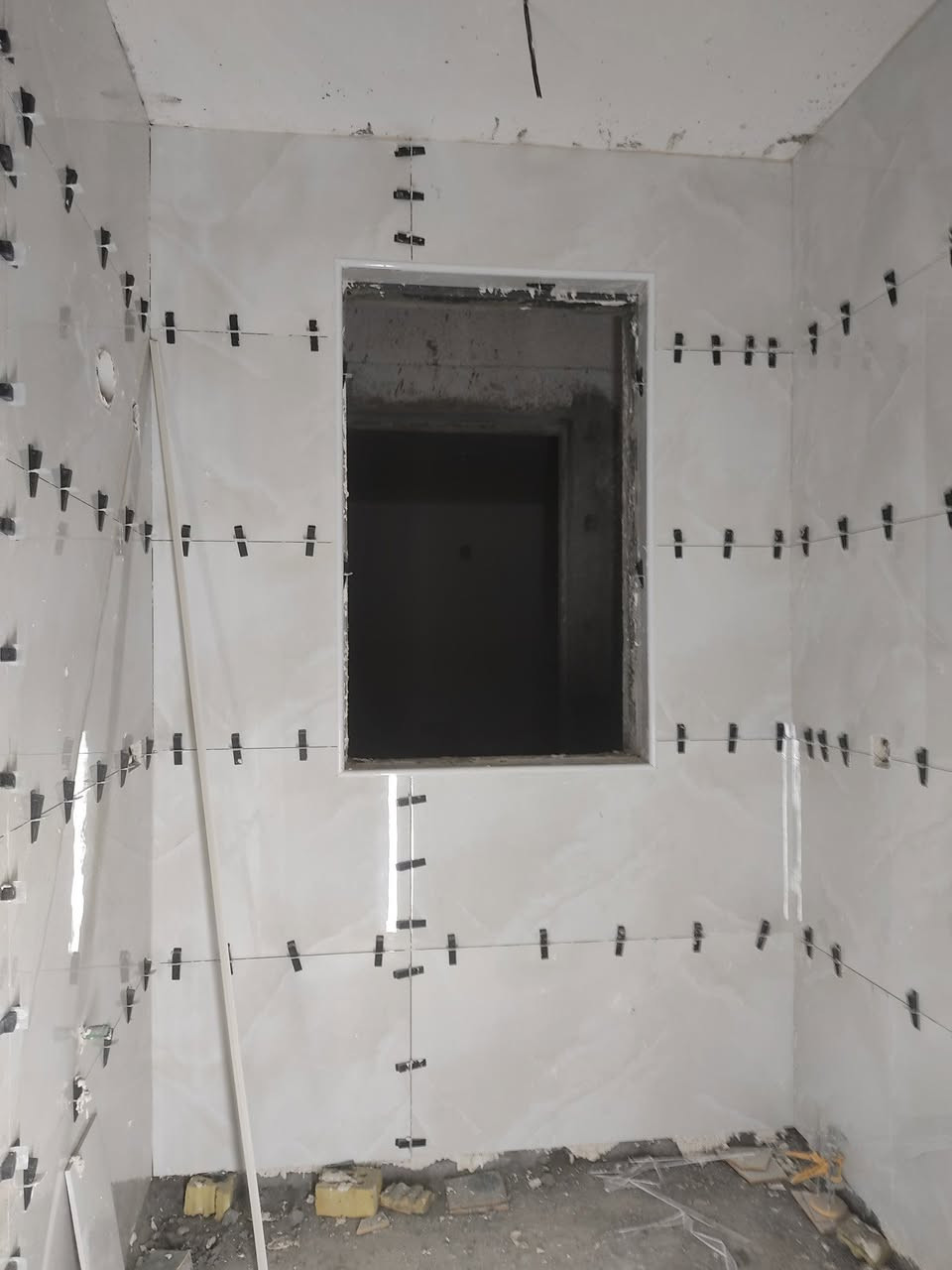 خلفه مصري لتركيب جميع انواع السيراميك ارضي جداري كاشي مرمر بايات شغل لليزر درجه اولي شغل بغداد فقط ***********
بيه واتساب
