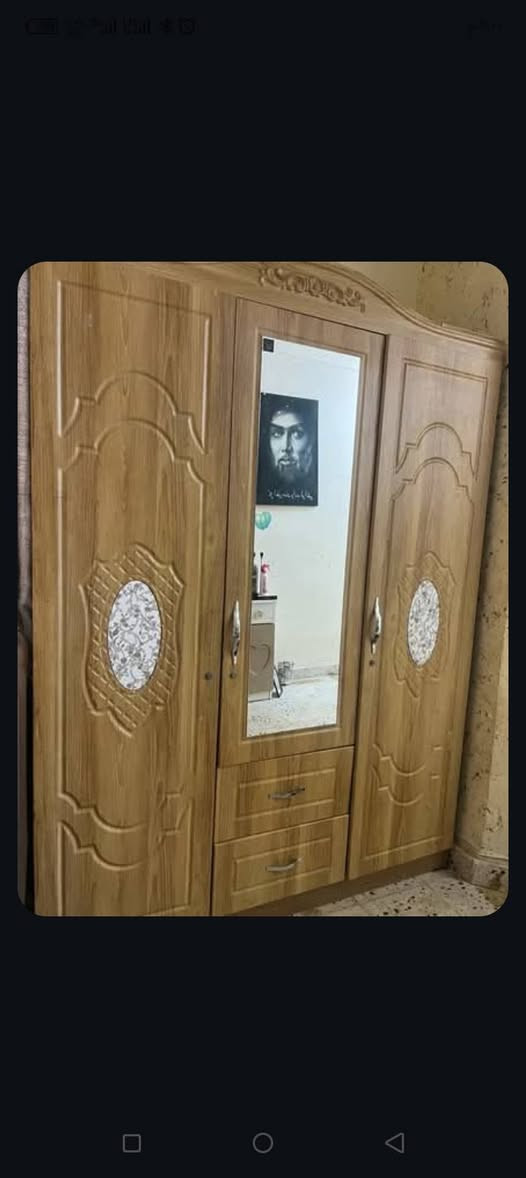 للبيع سعره 350 
مكانه نجف حي الغري ***********
