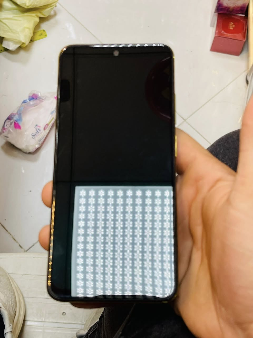 سلام عليكم لبيع بوكو M4برو ذاكره 256 بلادي ما مفتوح كله شغال كامرات دبل خط محلقات شاحنه جهاز نضيف فقط شاشه من فوك تشمر الباقي كله طبيعي السعر 80 الف وبي مجال بسيط العنوان الفلوجه الرقم ***********
