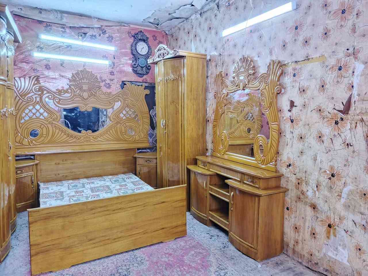 غرفه اخشاب ست ابواب ملحق للبيع السعر 700صاج الزاويه كنتوريه موديل حديث الدنك زان موديل مقوس العنوان بغداد وكو توصيل انتصال ***********متواجد وتساب
