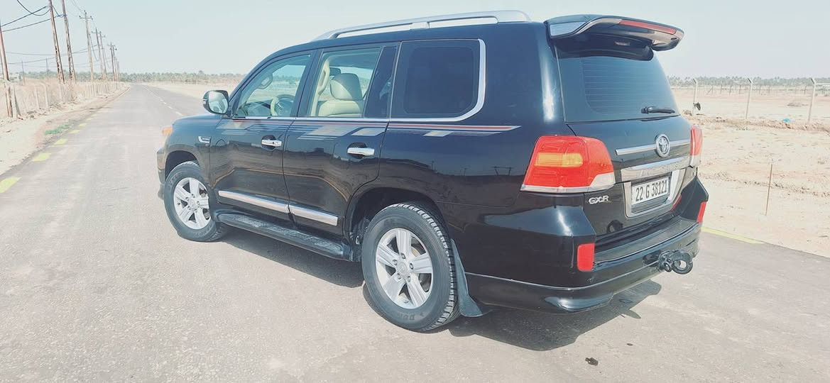 موديل ٢٠١٢
مكفولة بدون صبغ وبدون تبديل
رقم أربيل بأسمي 
السعر ٣٣٠ ورقه
***********
