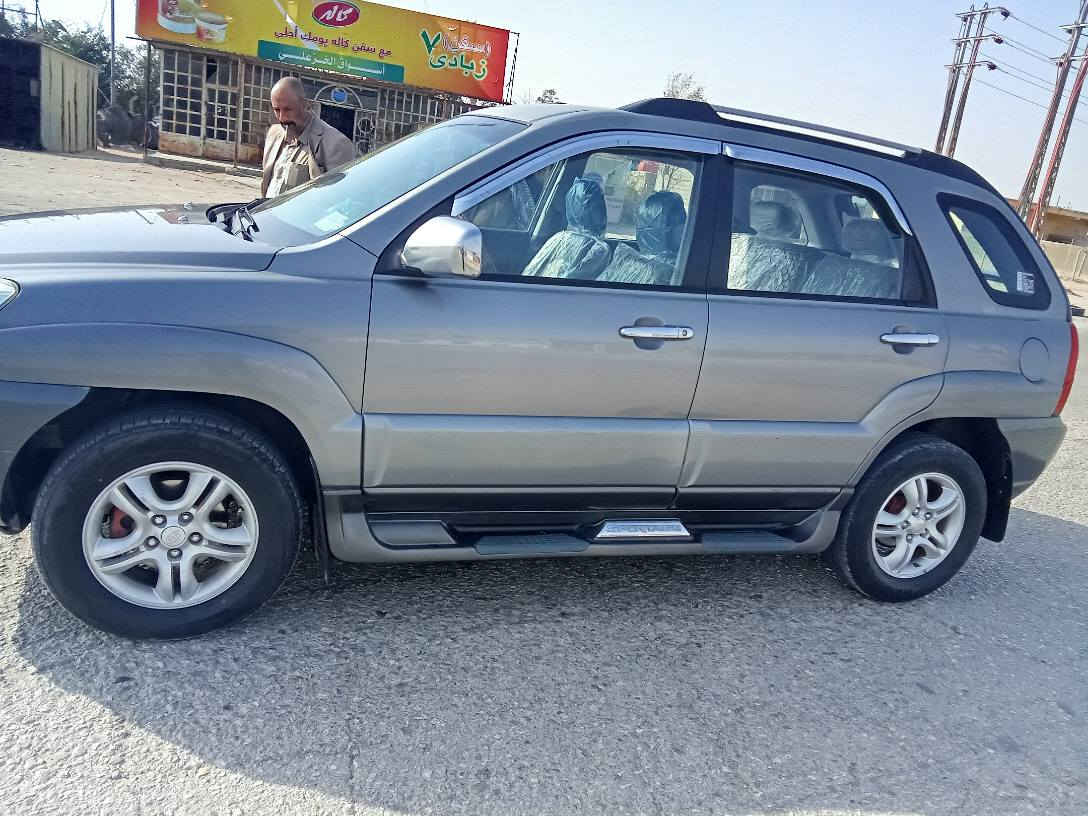 بسم الله الرحمن الرحيم 
السلام عليكم ورحمة الله وبركاته 
كيا اسبورتج 2008 ..كفالة عامة باستثناء البنيد جارد مصبوغ للجمالية وخلال ثلاث أيام شديت صدر جديد ودبلات جدد وحدادة عامة وشرط الشغل.. الرقم نجف بأسمي حصرا 
السعر 115 ورقة وبيهه مجال حق الجيه 
والسيارة رقمها مميز..***********
