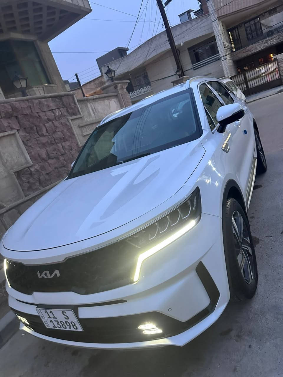 السلام عليكم
كيا سورنتو موديل 2023 خليجي محرك 3500 ستة سلندر السيارة مكفولة كفالة عامة من الصبغ والبارد من عدا رصعه بسيطه بالباب الخلفيه فقط باقي السيارة كفالةالسيارة اخت الزيرو ماشية 16  السيارة رقم بغداد الإنكليزي وبأسمي .
مواصفات السيارة فول قماره حديد
والمكان السيدية 
والسعر 289
وهذا رقمي  ***********
