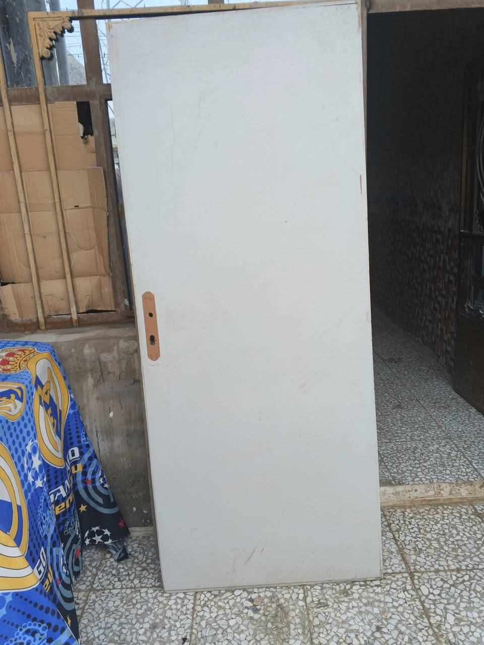 سلام عليكم اخوان 5 بيبان نضيفات جبتهن من كرفانات امريكيه وزن ثقيل مكاني بغداد  ***********
