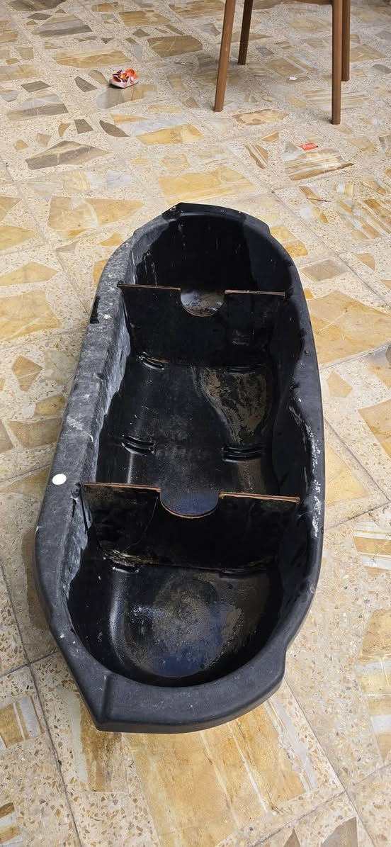 السلام عليكم عندي حوض مال سياره ابصم كرستال لبيع السعر 75 الف العنوان بصره ام قصر ***********
