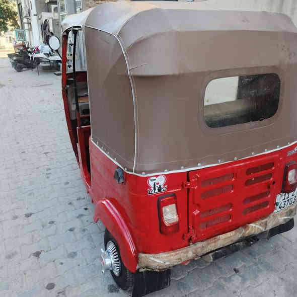 سلام عليكم تكتك للبيع موديل 2018مكينه ناعمه تجفيت جديد شركه رقم وسنويه مصبوغه عام سعر 4.500مكاني بغداد غير متواجد فيس استفسار ***********
