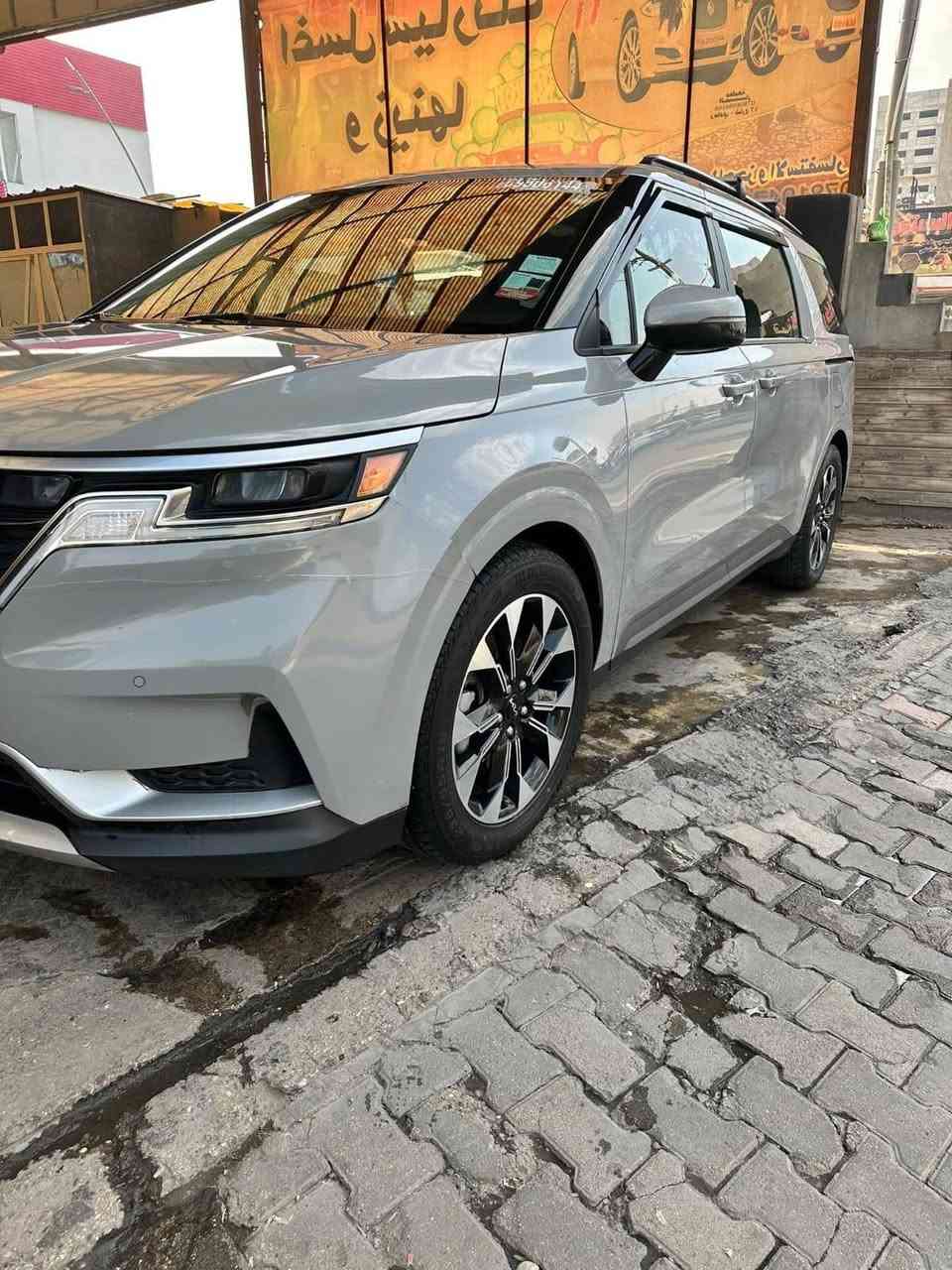 #مكلف_بالنشر
السلام عليكم ورحمة الله وبركاته 
#للبيع_كيا_كرنفال 2024 نص فول 
#جنطة كهرباء  
#ضررها من امريكا قبغ البنزين وراجع بارد فقط.
#الجاملغ الامامي بالعراق كما مرفق مع الصور 

#السعر 300$ 
#رقمها_اربيل_اجرة الرقم الجديد 
#للاستفسار_الاتصال ‏‪***********
