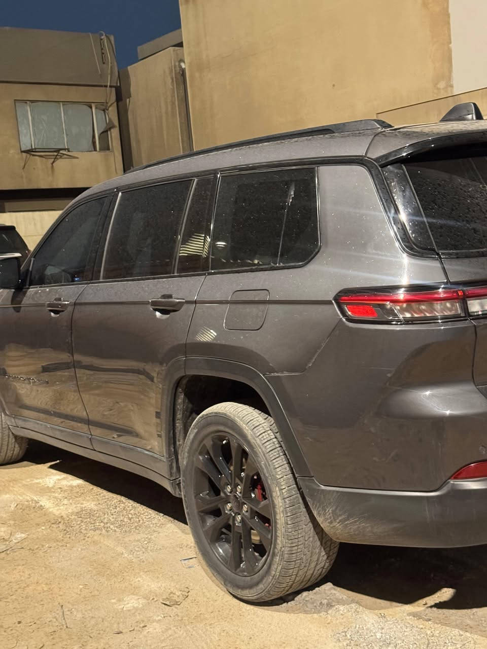 للبيع
جيب شيروكي موديل 2021 (7راكب مقصوره vip)6سلندر 3600 
مواصفات:
٤ قطع تبريد
انظمه قياده مختلفه
سبورت
اشاير مري
دخول ابواب ذكي
تحديد مسار 
مثبت سرعة
شفتات سرعه
شاشه تاب تدعم ابل كاربلي واندرويد اوتو 
بلاك ادشن 
كتاب تضليل لمده سنة 
وبعد معروفه مواصفات الجيب 
للراغب بل شراء التواصل  على الواتساب   ***********
السعر المطلوب (270$) وبيها مجال للطيبين
