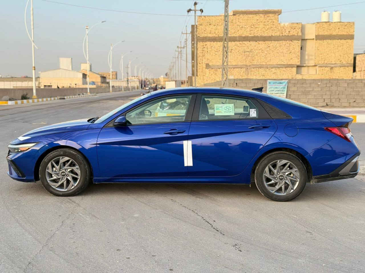 السلام عليكم للبيع مراوس  هونداي النترا 2024 حره تحويل الدولي وارد امريكي حادثها جاملغ تبديل  شاشه كامره بصمه ويل كب محرك 2000 دوش رادارات مثبت سرعه وبعد مواصفات السعر 140 مكان السياره ناصريه ***********
