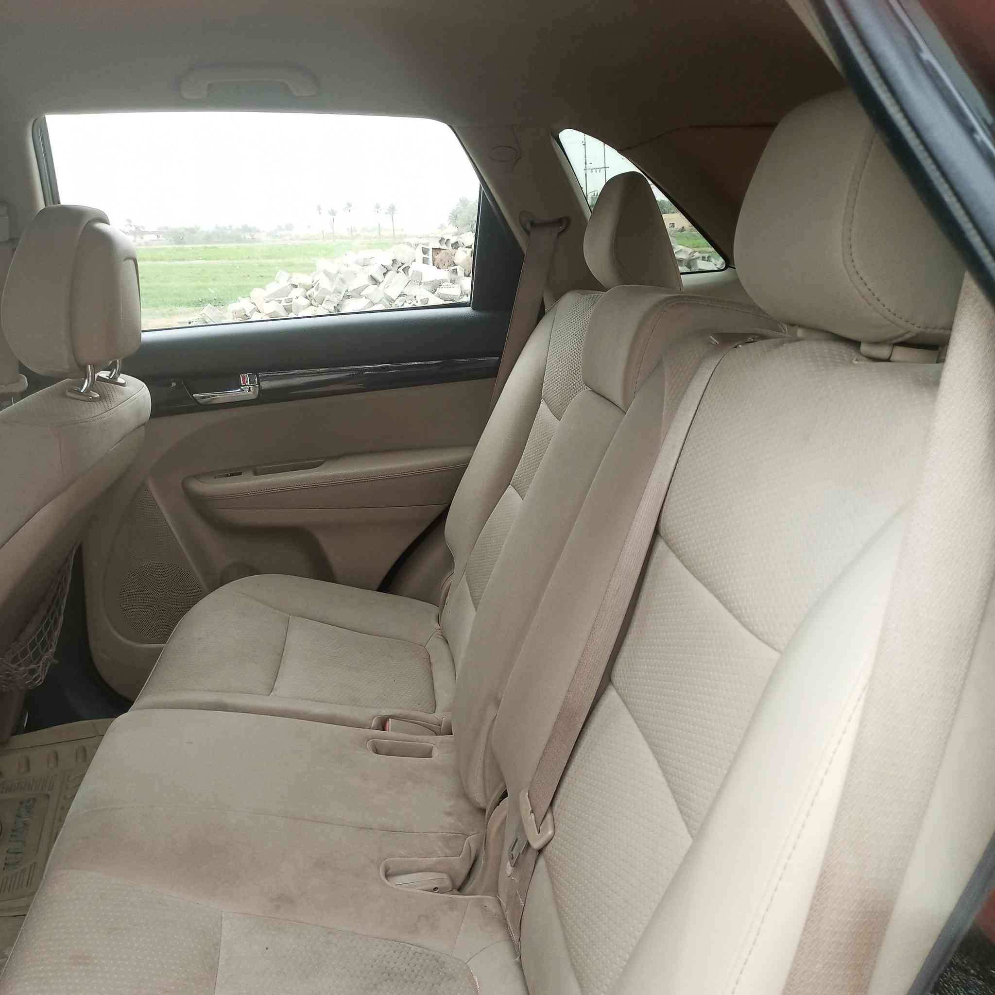 السلام عليكم 
سورنتو 2011 امريكي للبيع
سنويه لل 2029 رقم بابل تحويل مباشر 
اربعه سلندر مكينه 2400 تخم تاير
قبل لا تخابر شوف الصور والسونار زين 
والموشراي لا يبقه يسولف ويكسر بحلال الناس
سياره ما تخلي عليها الف دينار جاهزه وخير من الله 
*********** مكان السياره بابل جبله
