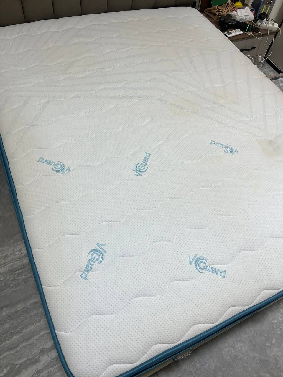 للبيع
دواشك من ماركه بيلونا 
نفر قياس 100*200 
نفرين قياس 160*200
موجودين في بغداد


**إذا كنت صاحب هذا الإعلان وتريد حذفه لأي سبب، رجاءا أرسل رسالة إلى الدعم الفني**