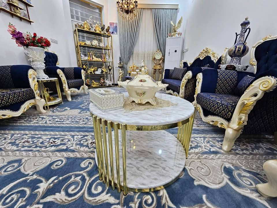 بسم الله الرحمن الرحيم
دار سكن للبيع في السماوه الصياغ زراعي
فرع الحسينية الباقيات الصالحات 
المساحه / ٢٠٠ متر طابق واحد بناءً ٢٣
يتكون من غرفتين واستقبال ومطبخ وصاله وصحيات داخليه وخارجيه
الدار امرتب كلش   وباقي التفاصيل مراجعة مكتب الاصالة للعقارات ***********

