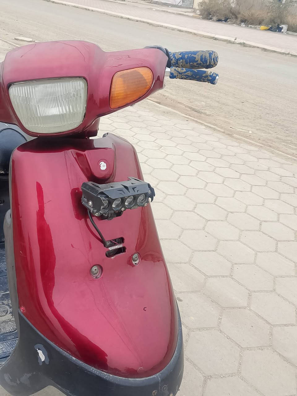 سلام عليكم دراجه بطه سرعه 60 مكينه نضيفه وخرسه شلعه ومعدل تخبل كهربئيات تايرات جدد دراجه كلش نضيفه نقصه فقط باتري مكانه المحموديه سعرها 230 وبيها مجال حك لجيه رقم *********** وتساب
