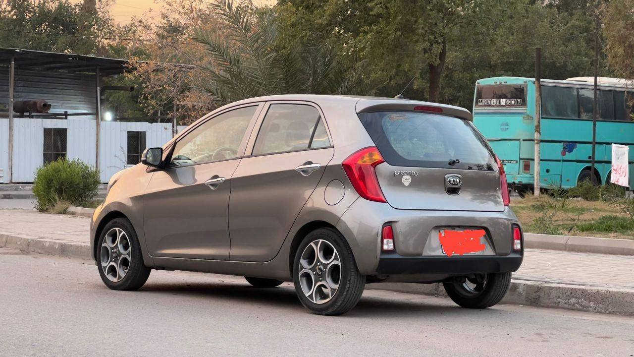 🚗 كيا بيكانتو 2016 فول مواصفات
✨ المواصفات:

🎀 كشنات جلد

♦ بصمة ابواب

🔺اللون   (فيلي)

🔹 بصمة تشغيل 

🔹 المحرك: 1.2 ف (أقوى فئة .اربعة سلندر)

🔹 الكير: أوتوماتيك

🔹 فتحة سقف 

🔹 ويل كروم رياضي  مميز

🔹 الممشى: 67 ألف فقط قابل للزيادة  ✔

✔ كامرة خلفية  + بلوتوث

✔ تحكم من الستيرن

🔺مريات جانبية شفط 

✔ حساسات خلفية

✔ تكييف بارد ثلج

♦حداديه صدر امامي وخلفي مكفولات من اي صوت كد ما جديدات  سيارة جاهزة على اخر حباية وبل عافية على الياخذها

🚘 استخدام بيت ممتعوبة السيارة وداخل مالتهه صاجي  كلش لطيف

السيارة رقمها بغداد سنوية لغاية 2031 

ملاحظات ♦

السيارة بيهه،قطعة صبغ فقط الجاملغ الامامي الايسر اثر طخة بسيطة نحك بيهه الصبغ وصبغته وطخات بسيطة اصلا ممبينات بس وحدة شوية مبينة بل باب الورة  وبارد واحد بل باب الخلفي عله كد 3اصابع بدون صبغ 

***********

السيارة مكانها كربلاء (حي الحسين)
