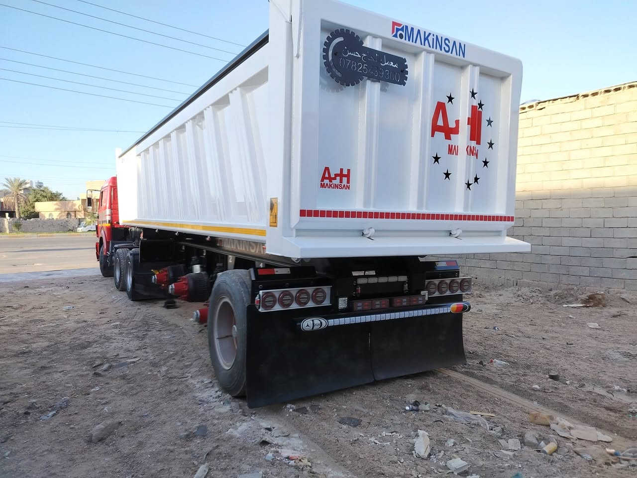 السلام عليكم عربانه زيرو ٢٩ متر ويه تعلاوه ٣١ شقل الفلوجه حجي حسن كامله صبق حراري درجه اولا كهربائية كله بولندي شرط هوه كامله كماليات درجه اولى السعر ٢٦٥ ورقه قفل ***********   ***********
