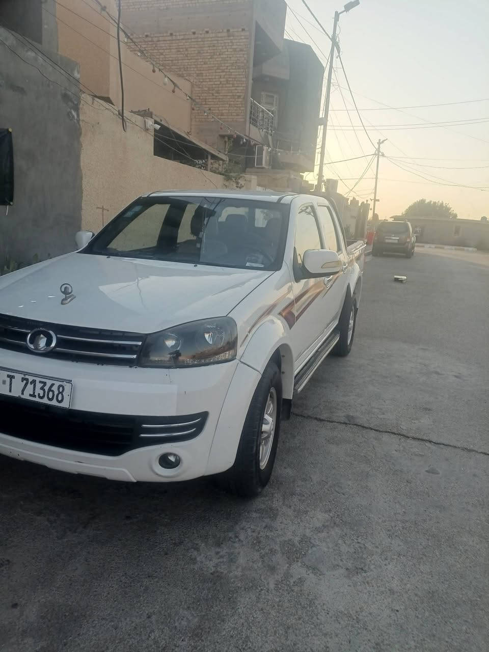 السلام عليكم 
 للبيع
السعر 110 وبيه مجال 
كريت ول موديل 20 رقم بغداد السياره بالكوت مركز المدينه 
سيارة كلش نظيفه مال جناي الاستفتاء الاتصال على ***********
