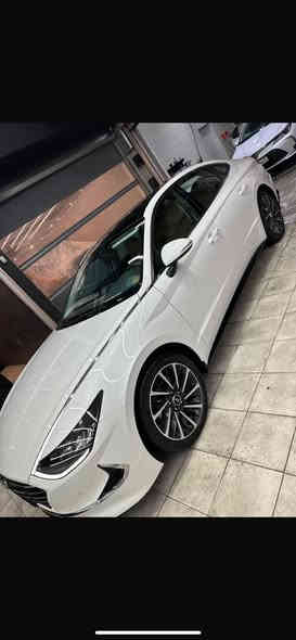 السلام عليكم سوناتا موديل 2022 خليجي vip 
اعلى فئه بلسوناتا الوان داخليه 12 لون بلادي
كشنات كهرباء بنوراما بصمه بردات خلفيه
السياره جديده ماشيه 60 عليها تغليف ppf رقم بغداد
السعر 215 ورقه للاتصال ***********
ملاحضه :- اكو 3 اصابع تعديل صغير نهايه الجاملغ الخلفي
فقط والباقي كفاله عامه ، علما حجم المكينه 2500
