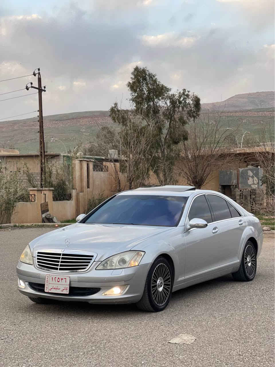 نرخی ٦۷ وەرەقە و مەجال 💵
📞***********
📞***********
   🛑 تێبينی / سەيارەکە تەنها بڕاوەی پێشەوەيە واتە موس نيە و بڕاوەی پشتی نيە 📦✅ 
ميرسيدس بينز ، مۆدێل ۲٠٠۹ ، دوبەی ، S-350 
مەکينە مەرغوب شەش پستۆن ✅
گێڕ و مەکينە بەشەرت ، کارەبايی بەشەرت  💯
دەبڵ و چووپ بەشەرت ، سەيارەيەکی زۆر پاک و جوانە هيچ مەسروفێکی نيە دەعامی بۆ دەعامی بەشەرت.
دەعم و لێدراوی نيە تەنها يەک پارچەی بۆياغە  ☑️
ناونيشان : کۆيە 📍 كويسينجاك, أربيل
