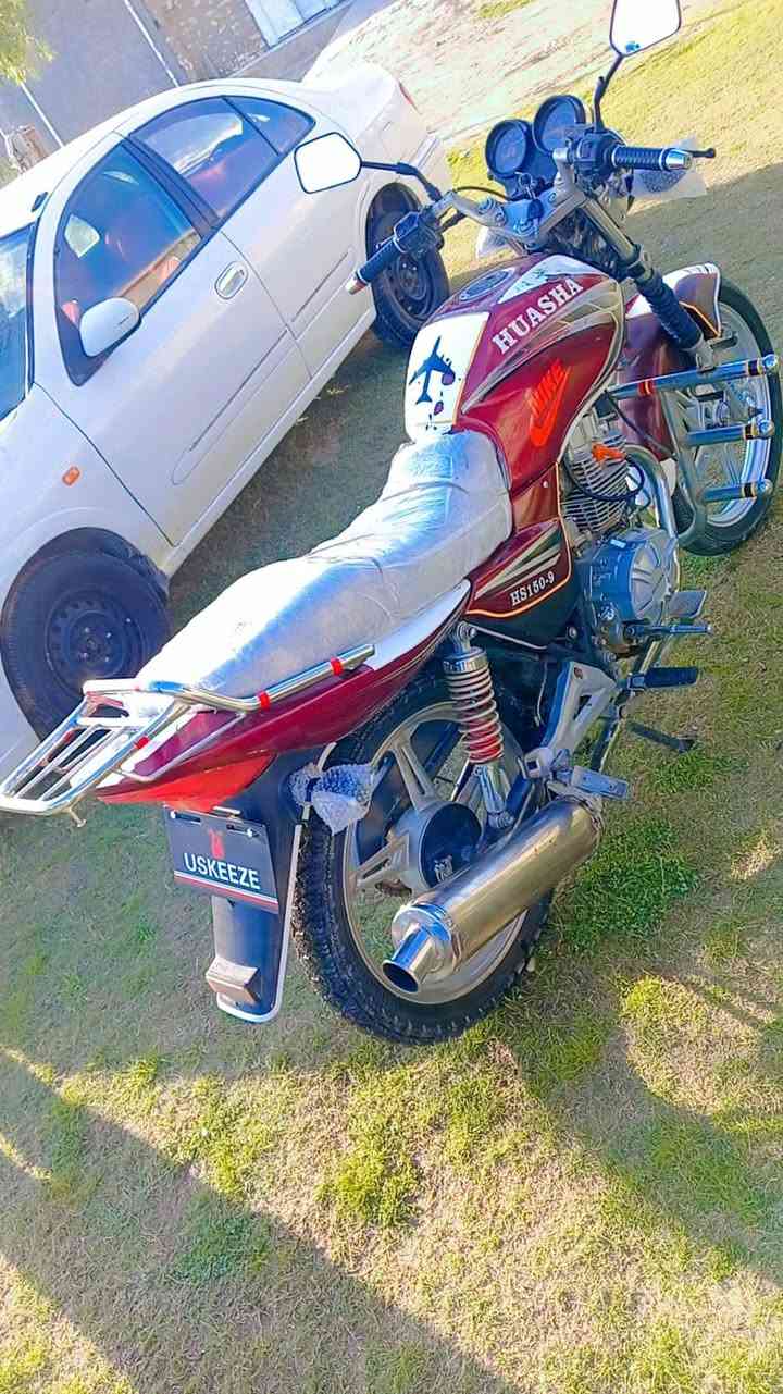 سلام عليكم دراجه هيوشه لبيع موديل 2017مكينه ما مفتوحه دراجه أحله من الصور تخم تأير كهرباء يأت كلهه شقاله ما بيهه اي نقص دراجه مال جناي سعر 500وبيهه مجال قليل رجائن المو شراي لا يتعبنه ويتعب روحه رقم***********
