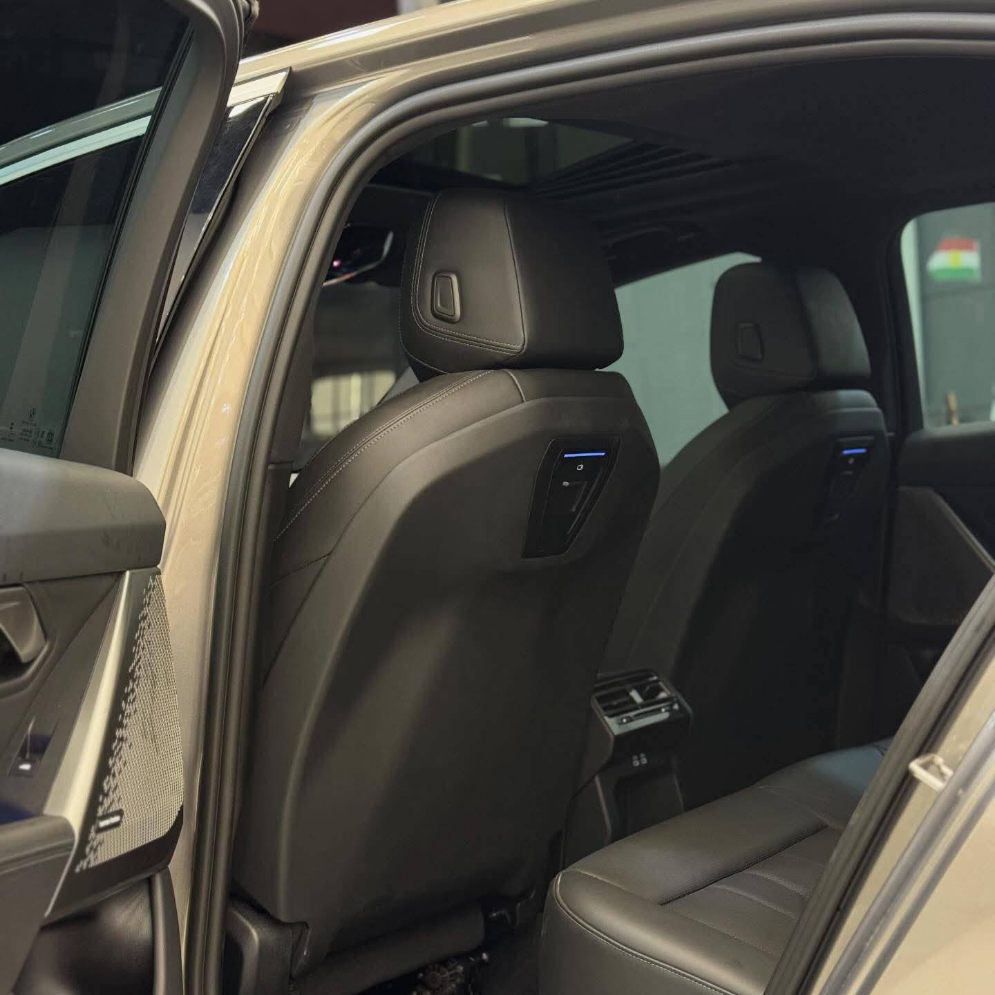 ⁨ عربى/کوردی
بي ام دبليو الفئة 5, 530i 2024
عدد الأميال : 40,000 ميل
کلین تایتل
// دعامی ب دعامی شرط
سعر 418 ورقە 
سلندر : 4 سلندر
الكاميرا الخلفية - سقف بانورامي - صندوق كهربائي - التحكم على المنحدرات - كاميرا 360 - تدفئة المقاعد - تبريد المقاعد - فتحة السقف - بصمة - شاشة - مراقبة النقطة العمياء - نظام بدء التشغيل - نظام فرملة الطوارئ - 8 وسادة هوائية - المصابيح الأمامية ليد - مصابيح الليزر الأمامية - عرض المعلومات على الزجاج الامامي - تدفئة مقود القيادة - لوحة قيادة رقمية - إنارة محيطية - أبل كاربلاي - التشغيل عن بعد - xDrive - شاحن لاسلكي - ركن السيارة بالتحكم عن بعد - المصابيح الأمامية التكيفية

📞0751-2004-377
📞0772-818-6453
*** *** *** *** *** *** *** ***
بی ئێم دەبڵیو سیریەس 5, 530i 2024
ماوەی ڕۆیشتن : 40,000 ميل
کبلن تایتل 
// دەعامی بۆ دەعامی شەرت 
نرخی 418 وەرقە 
پستۆن : 4 پستۆن
کامێرای دواوە - پانۆراما - سندوقی کارەبایی - ڕاگری نشێوی - کامێرا 360 - گەرمکەرەوبە شەرت 
ەی کوشن - ساردکەرەوەی کوشن - سلاید - بەسمە - شاشە - ئاوێنەی ڕادار - سستەمی کوژانەوەی ترافیک لایت - یاریدەدەری برێک لە کاتی فریاکەوتن - 8 پەرەشووت - لایتی پێشەوەی لید - لایتی پێشەوەی لیزەر - داتاشۆ - سوکان هیتەر - شاشەی داشبۆرد - ڕووناکی دەوروبەری ژورەوە - ئەپڵ کارپلەی - شەغال - xDrive - بارگاویکەرەوەی بێتەل - پارکردنی ئۆتۆمبێل بە کۆنترۆڵ - لایتی پێشەوەی خۆگونجێن

📞0751-2004-377
📞0772-818-6453 أربيل, العراق


**إذا كنت صاحب هذا الإعلان وتريد حذفه لأي سبب، رجاءا أرسل رسالة إلى الدعم الفني**