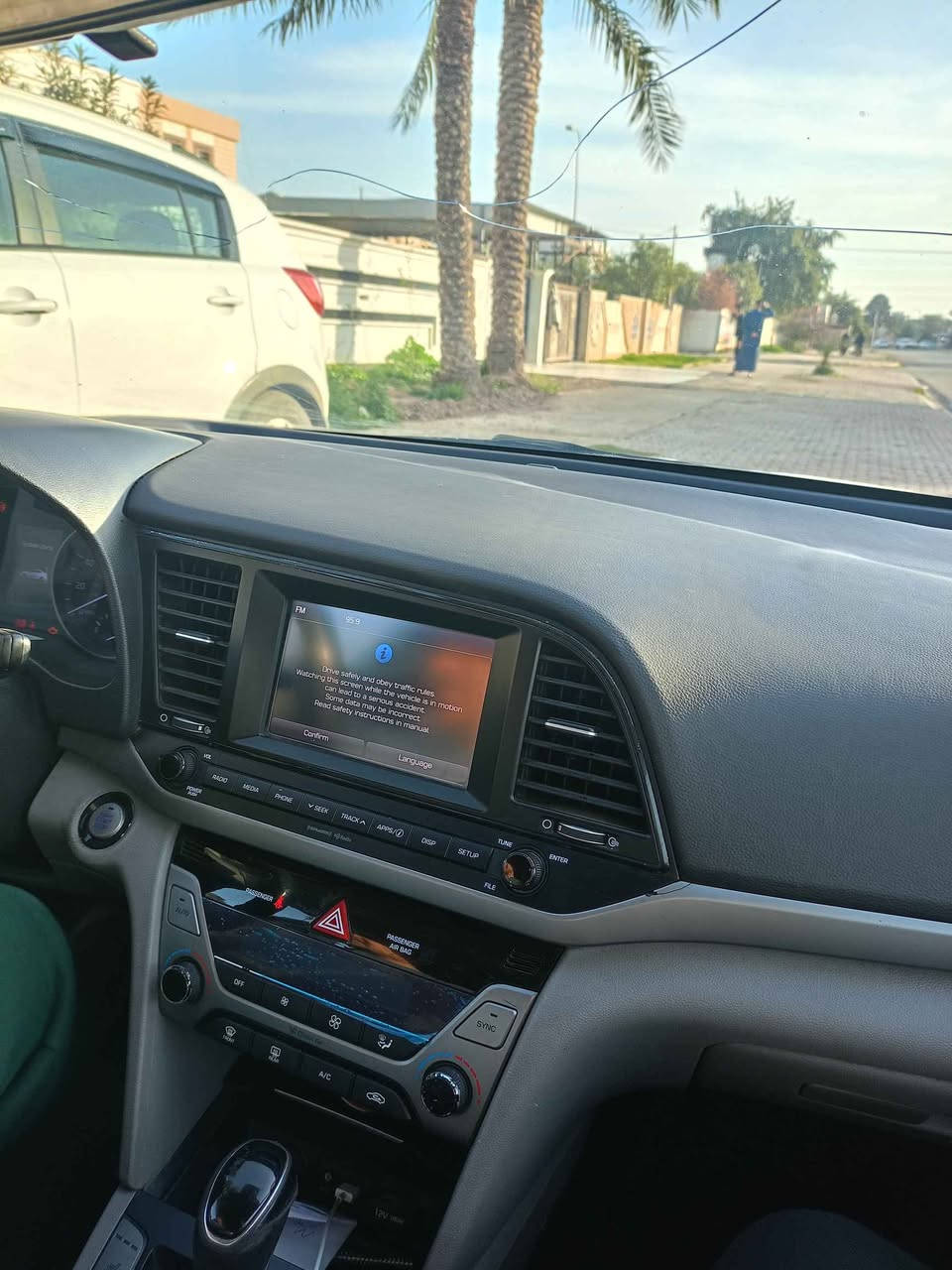 السلام عليكم ..
للبيع النترا موديل 2017 أمريكي محرك 2000 دوش لون نفطي رقم سليمانيه الجديد كير ومحرك بشرط سنويه لل2029  بشرط التحويل أو وكاله بيها كابون بانزين كركوك .
تحكم ستيرن جهتين 
كشن هيتر 
كشافات امامي 
ويل كروم 
حداديه امامي خلفي جديد 
بصمه 
تخم تاير 
سياره مال جناي بدون مصرف بيها 3 قطع بدون دواخل أو شاصي سعرها 118 مع مجال بسيط مكانها كركوك ..*********** / *********** أربيل, العراق
