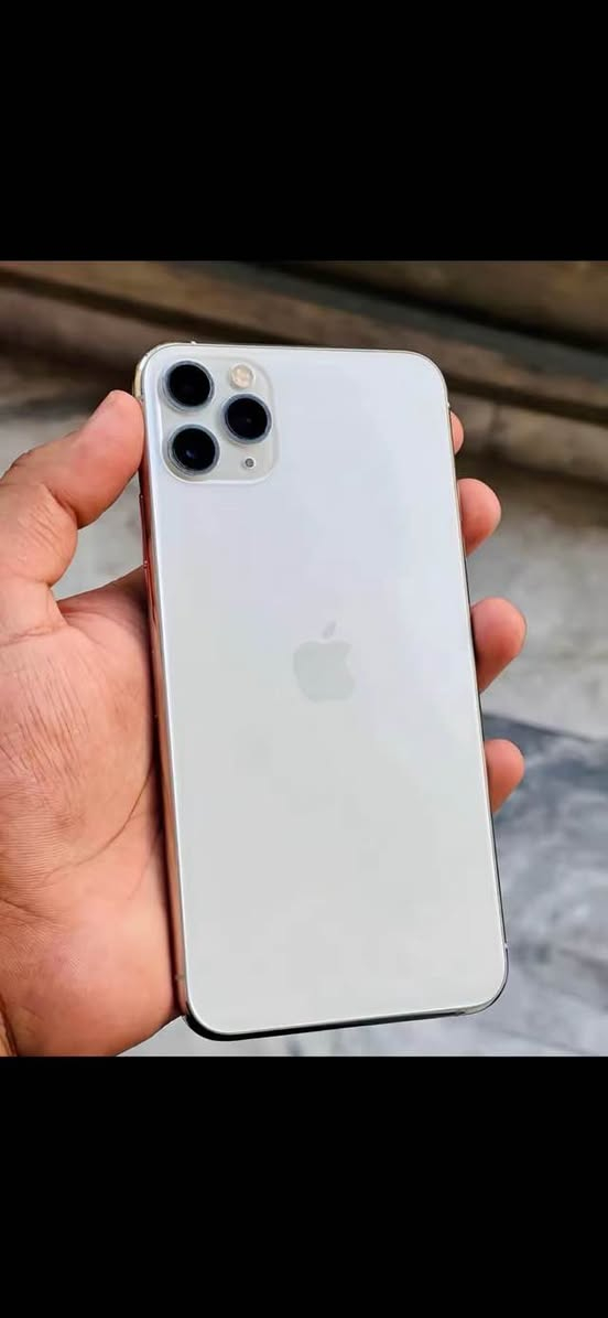 سلام عليكم للبيع أيفون ١١ برو ماكس ذاكره 128و بطاريه 95% وتر بروف يعني ما مفتوح بلادي 
الجهاز أي خلل مايي كلشي شغال وانطيك بي ضمان اسبوعين مكاني بابل و هذا رقمي ***********
