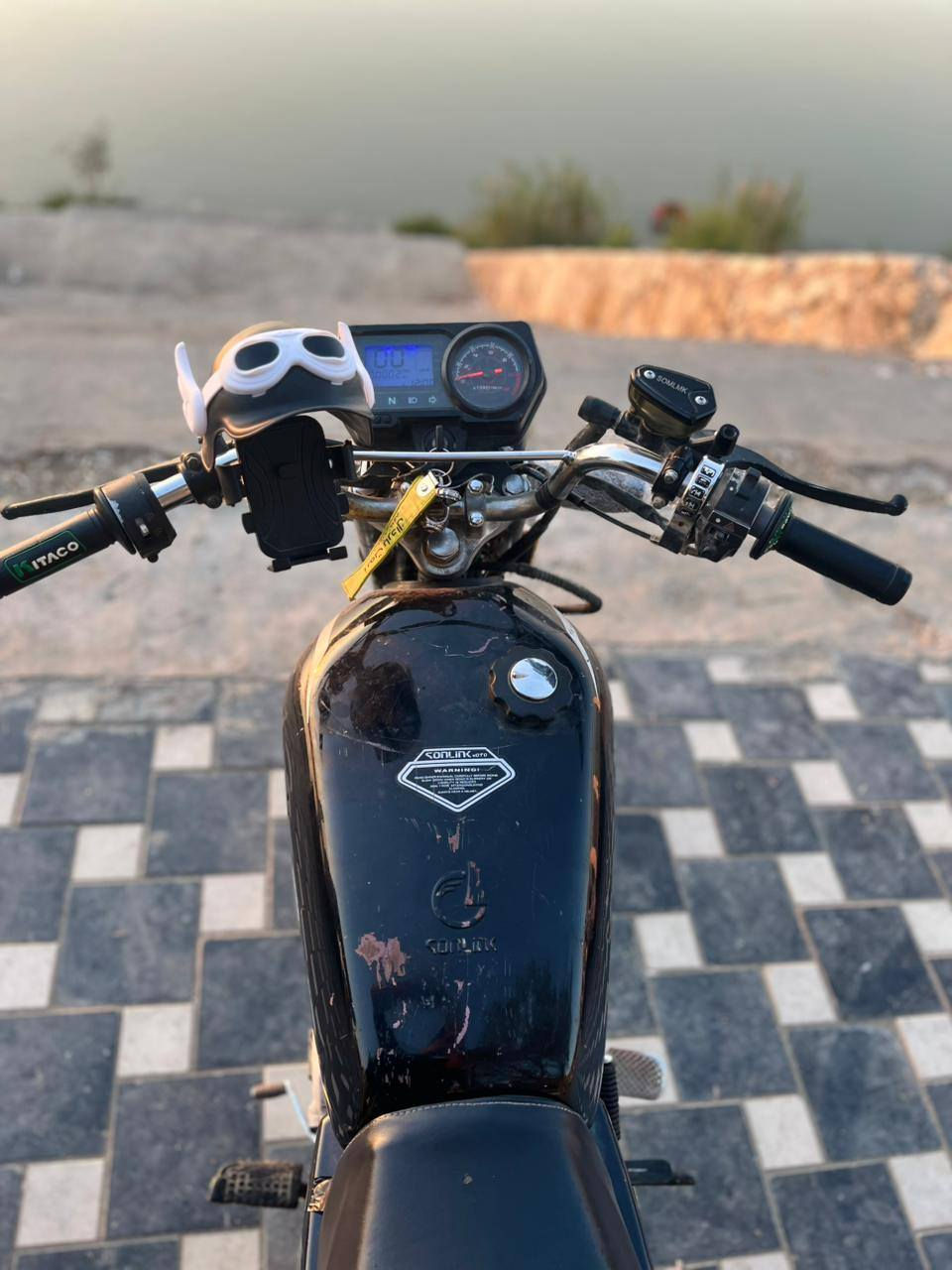 سلام عليكم ايراني سيفان موديل ٢٣ دراجه شلعه معدل فول مكينه خرسه لتدخين ولا نظوح جيب فيتر وفحص دراجه كامله مكمله عندي الكهربأيات وكفت بالمطره كتف يمكن سعر ٥٠٠ وبيه مجال مكاني بغداد اعظميه رقمي ***********
