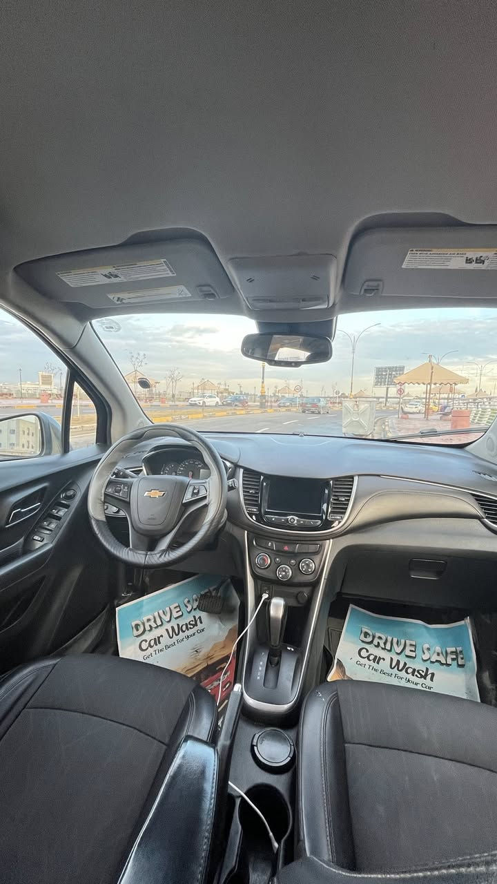 تراكس ٢٠٢١ ممواصفات lt لايت وبكلايت لد ضرر جاملغ امامي ونص باب امريكي وبيها خشم  البوند بالعراق ايرباك برده فقط محرك مبدل كصه ماشية 57 السعرر ٩٥ ورقة وبيها مجال 
واتساب ***********
