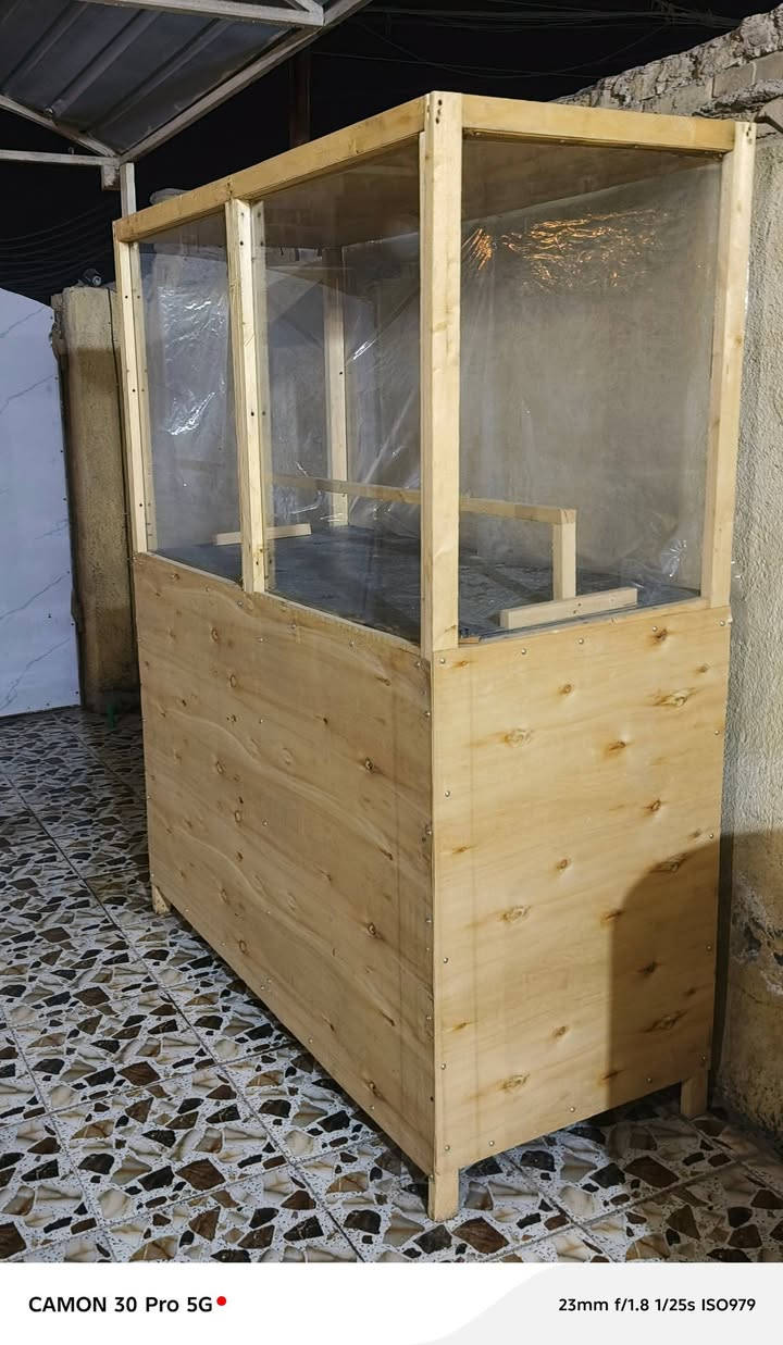 سلام عليكم..
جام خانه ...البيع 
الاغراض كامله ما تحتاج يي شي بس الغاز والله يرزقك 
1=حافظه صمون
2=تخته بلاستيك 
3=ملقط مقبلات
4=طوس مقبلات
5=سكين عدد2
6=ممالح عدد3
7=شكردان عدد3
8=مشغاله فلافل
9=قالب فلافل 
10=مصفا زلاطه 
11=حافظه تنظيم عدد4
12=صواني عدد 4
غراض كامله 
واني بخدمكم 175 وبيهن مجال الطيبن


**إذا كنت صاحب هذا الإعلان وتريد حذفه لأي سبب، رجاءا أرسل رسالة إلى الدعم الفني**