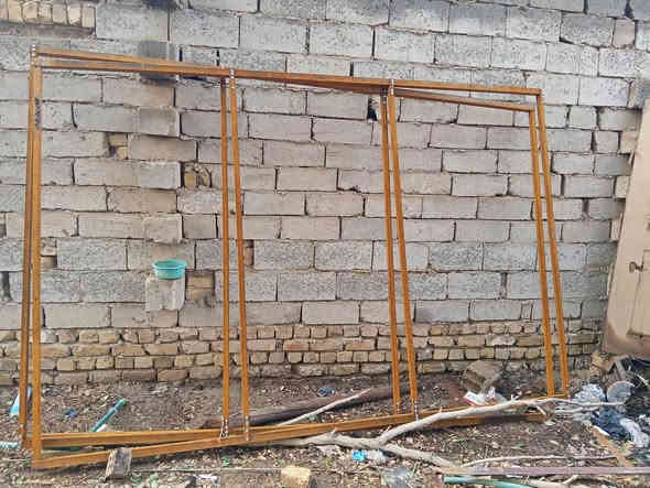 واجهيتين للبيع مثل ما واضحات بالتصوير وحده بيه شرك وباب وكامله و الثانية ما بيه لا باب ولا شرك و الي مو شراي ويدور رخيص لا يراسل الي يريدهن يراسل واتساب ***********
