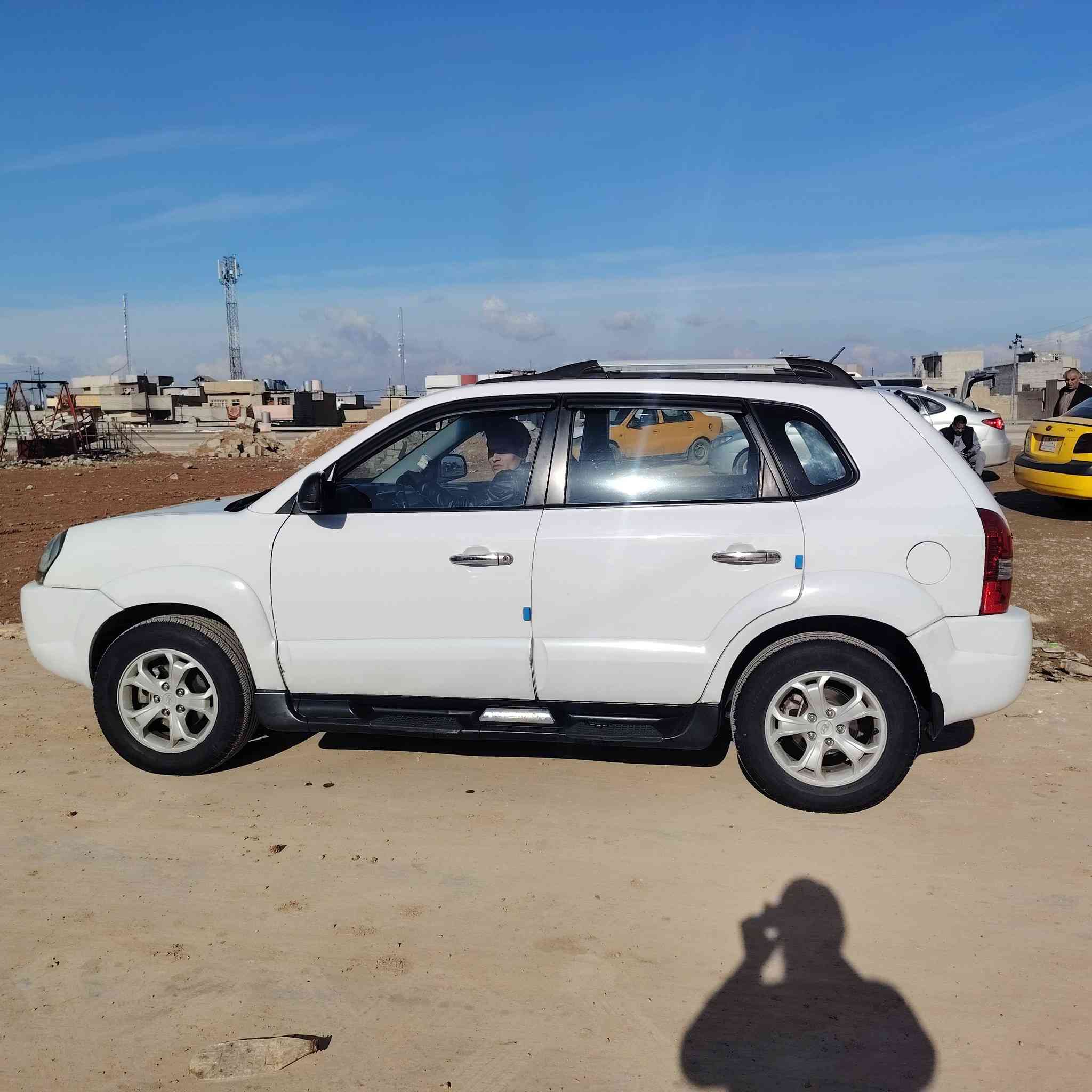 السلام عليكم ورحمة الله وبركاته عندي سياره للبيع موديل 2009 توكسون  محرك  وكير جديد ونضيف  سعر 115 المنطقه موصل جديده   رقم الهاتف ***********
