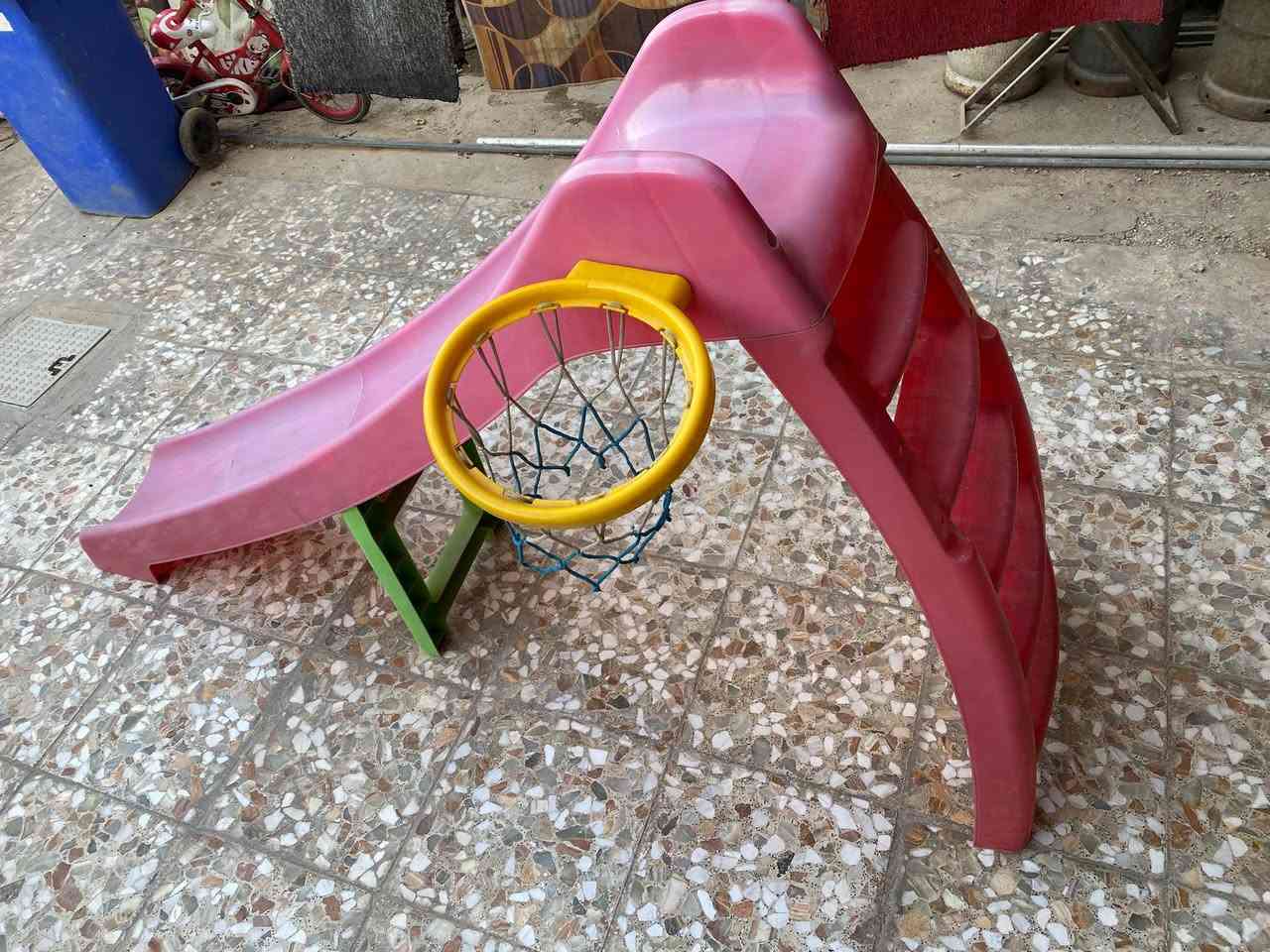 سيارة جيب اخذتها من الاعظميه ب٣٥٠ اريدها ب١٥٠.بس اليده الفوك مكسورة وشغاله كلشي مابيها
زحليكة حجم جبير اليدات موجودات بس يتركبن ب٢٠
مكاني الدورة الشراي يجي ويفحص وياخذهن بالعافيه 
سبب البيع مكان ماعندي


**إذا كنت صاحب هذا الإعلان وتريد حذفه لأي سبب، رجاءا أرسل رسالة إلى الدعم الفني**