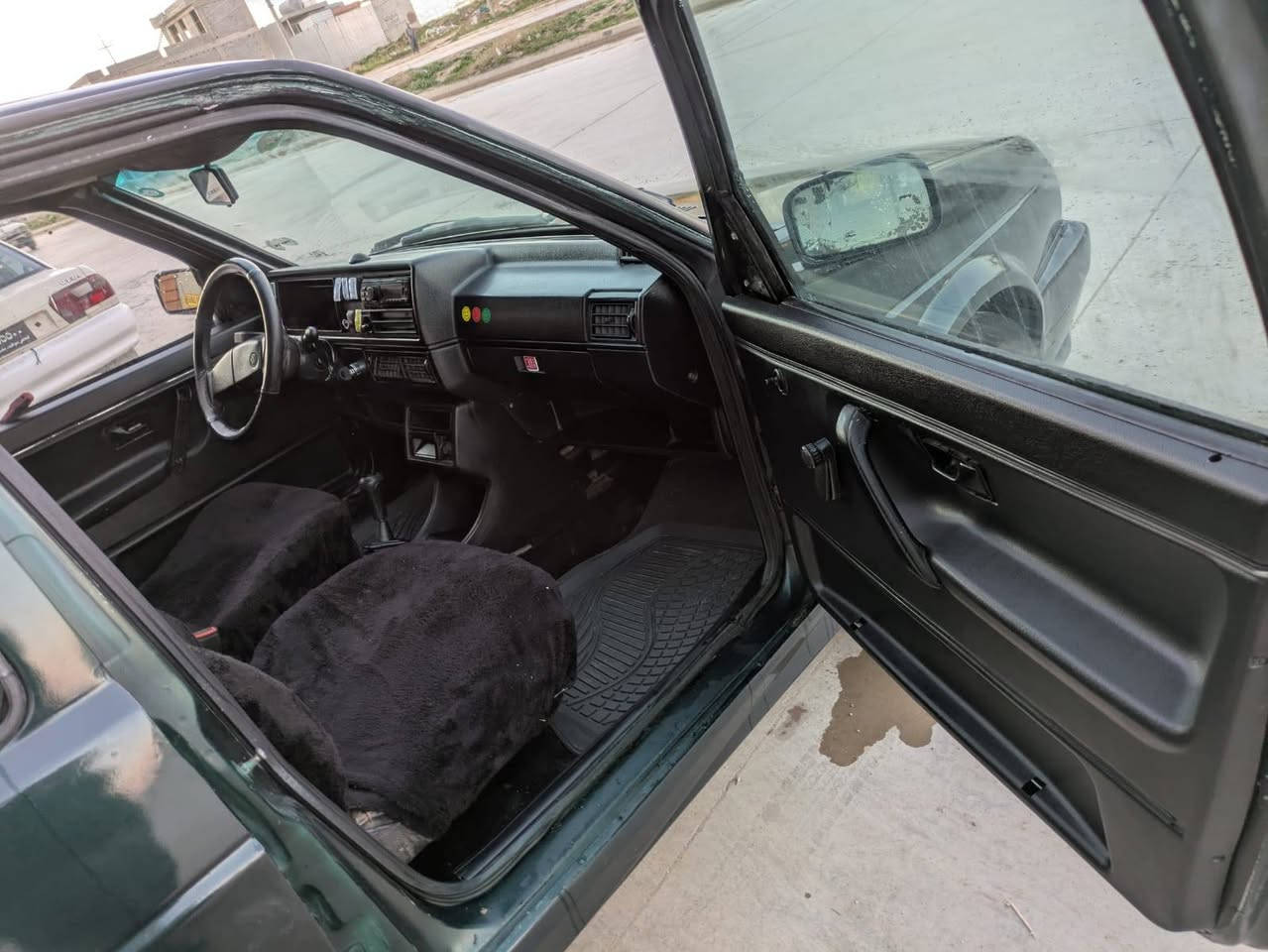 گؤلف موديل 89 ئارمي پلاستيكي سليماني   سلايدة گاعيو كوشن و بةرةدةرگاي لؤك لؤكه شوختي تيانية ماشةلا سةيارةكه زؤر جوان و تازةية   گير و مةكينه ي لؤك لؤكة  بةشةرت  سعري 19 گةلا  خوار هةمو بازار *********** شربازهير, السليمانية
