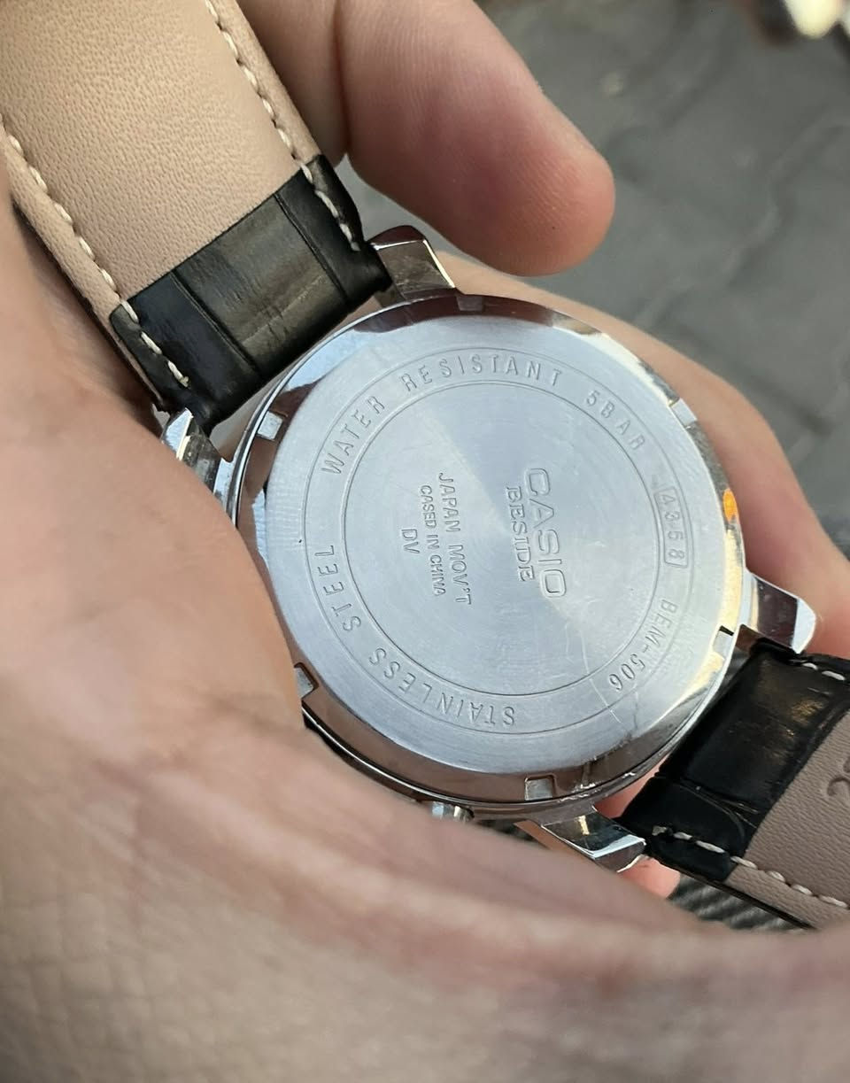 السلام عليكم ساعة كاسيو اصلي 
ستوب واتش
سناتر كرونوغراف
نافذة للتاريخ
قفل فراشة
قطر 42
ستانلس ستيل
نظيفة جدا تامة
فسفور لامينوس
95 الف


**إذا كنت صاحب هذا الإعلان وتريد حذفه لأي سبب، رجاءا أرسل رسالة إلى الدعم الفني**