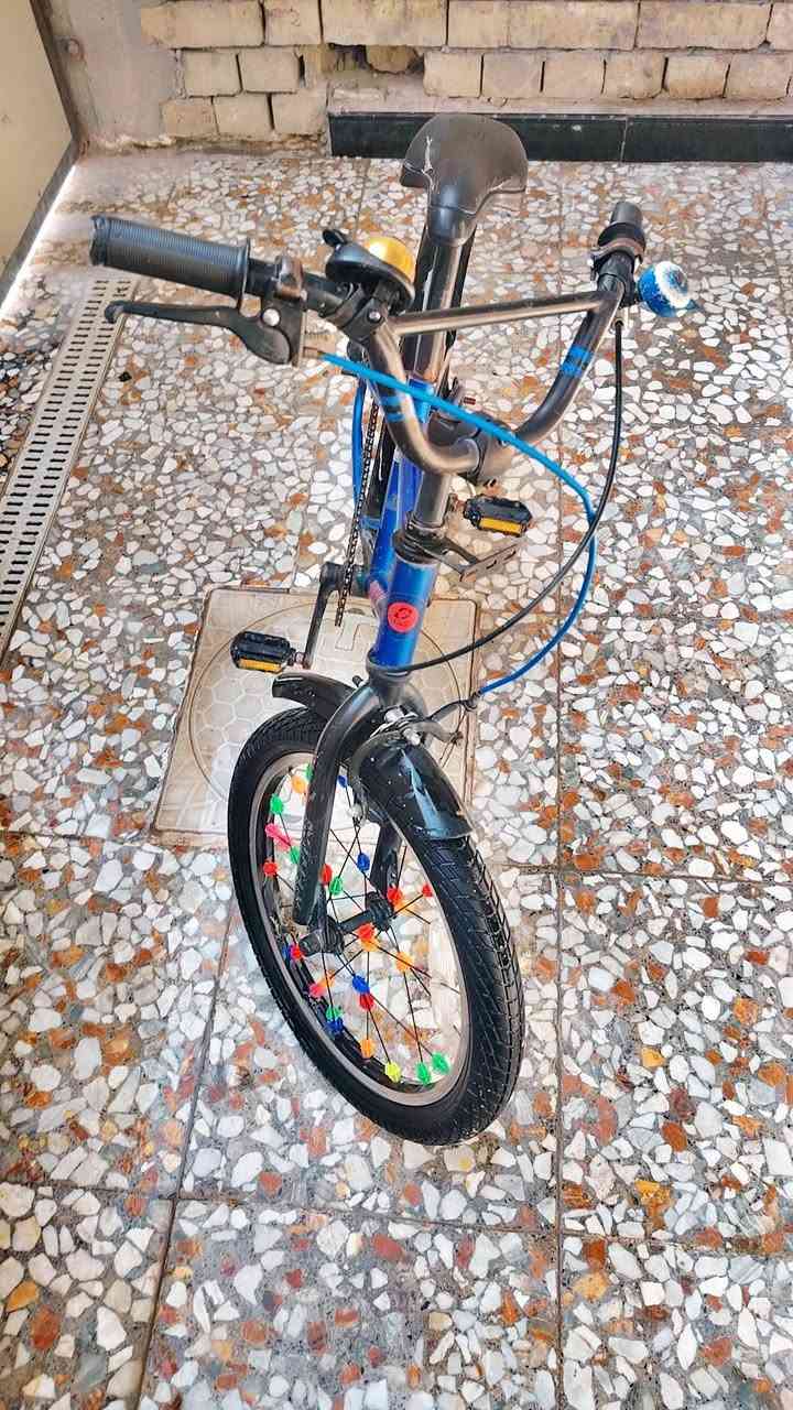 سلام عليكم بايسكل ياباني أصلي سعره 60. الف عنوانه رئاسه العبيدي ***********
