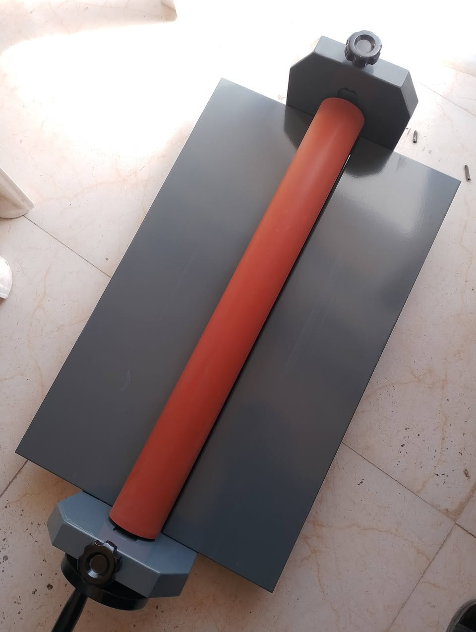 سلام عليكم 
ماكنة رول لامنيشن اكساء بارد قياس 65سم مستعملة قليل جدا بالكارتون الاصلية مثل ما موضح بالصور ماخذها من شركة الحسام 

للبيع بسعر مناسب متوفر توصيل لكل المحافظات

للاستفسار ***********
