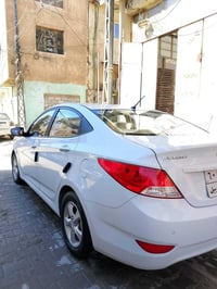 هونداي اكسنت 2018 نص فول محرك ١٦٠٠ قطرتين   ماشيه ١٣٥ ك  م تبريد محرك ...