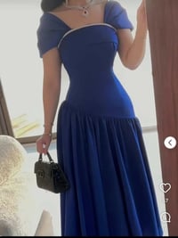 ملبوسات • مره وحده