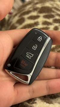 بصمه سياره اصليه من امريكا اجتي بسياره تكدر تبرمجها وتخليها سبير لسيار...