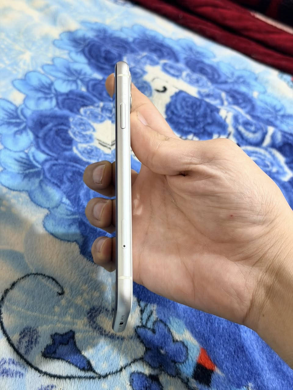 🔥 iPhone 11 – 64GB 🔥
🔋 بطارية 76%
⚡ شحنه يخبل
📱 جهاز نظيف ومرتب
🔒 جهاز مامفتوح نهائياً

📍 بغداد
📞 ***********
