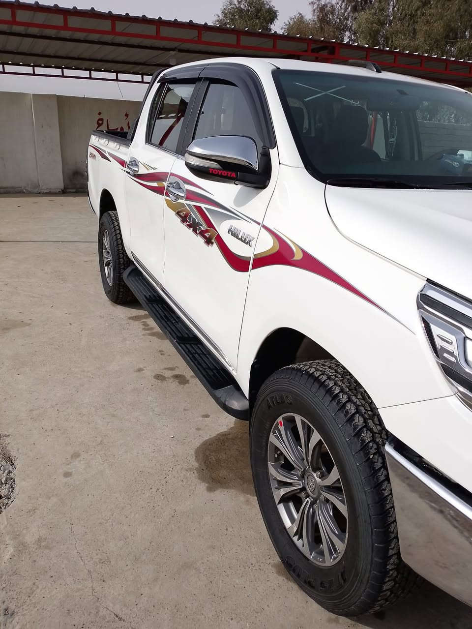 هايلوكس 2017 دفع رباعي ..كفالة عامة على وضع الشركه لاصبغ ولاتبديل طخم تايرات اصلي جديد ماشيه 100الف كم رقم سليمانيه جديد سنويه 2029.سعر 270ورقه 
***********
***********
