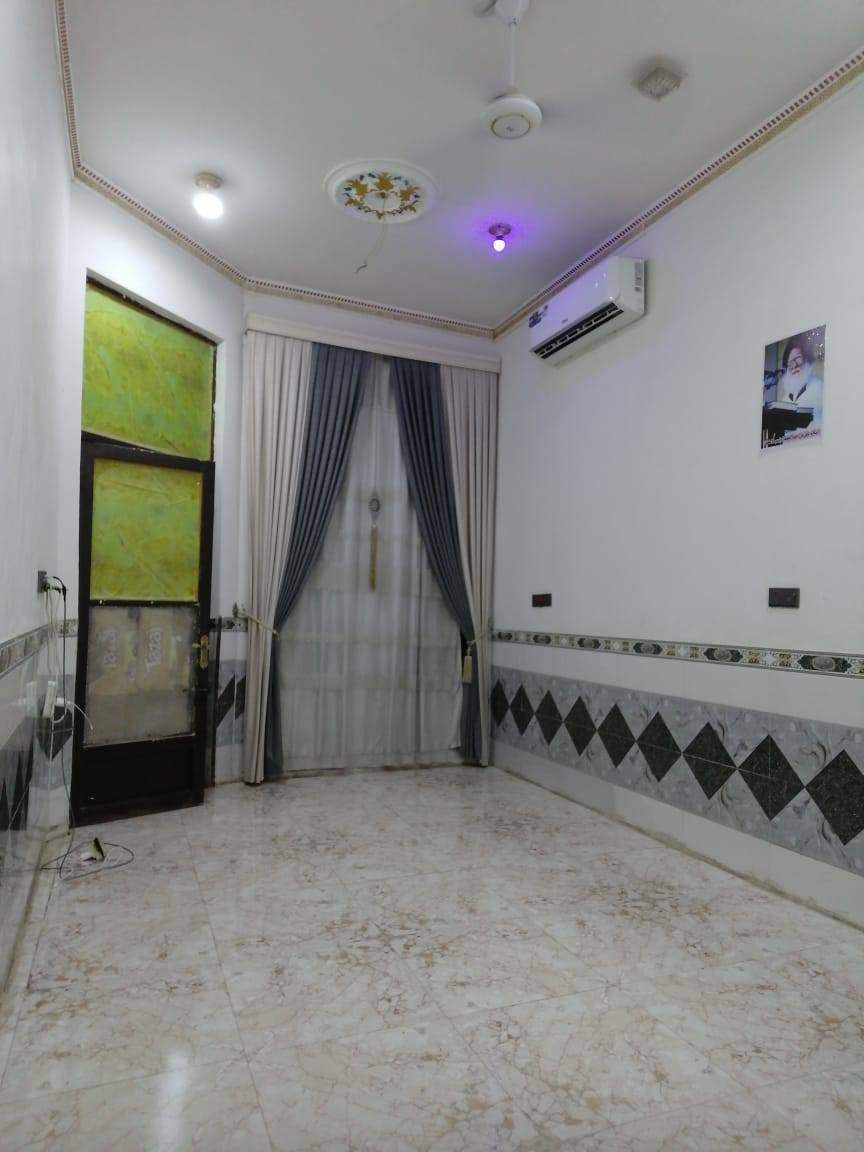 سلام عليكم بيت مساحته 100 متر طابقين بناء حديث كونكريت مسلح جاهز سوك الشيوخ حي العسكري شارع المحوله قرب مدرست النبوغ البنات بيع مبادرره ونقد اللاستفسار اتصال على الرقم ***********
