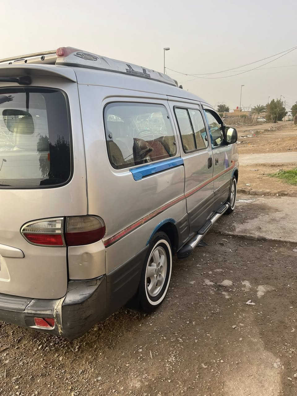 السلام عليكم ستاركس 2004 بيه صبغ شوي باب سلايت شوي ربع لاخير وره باب سلايت فقط باقي مكفول شواصي نضاف مكينه بيه بخار رقم بغداد بيع او مراوس حسب القناعه مكان بغداد سعر 70 وبيه مجال قليل ***********
