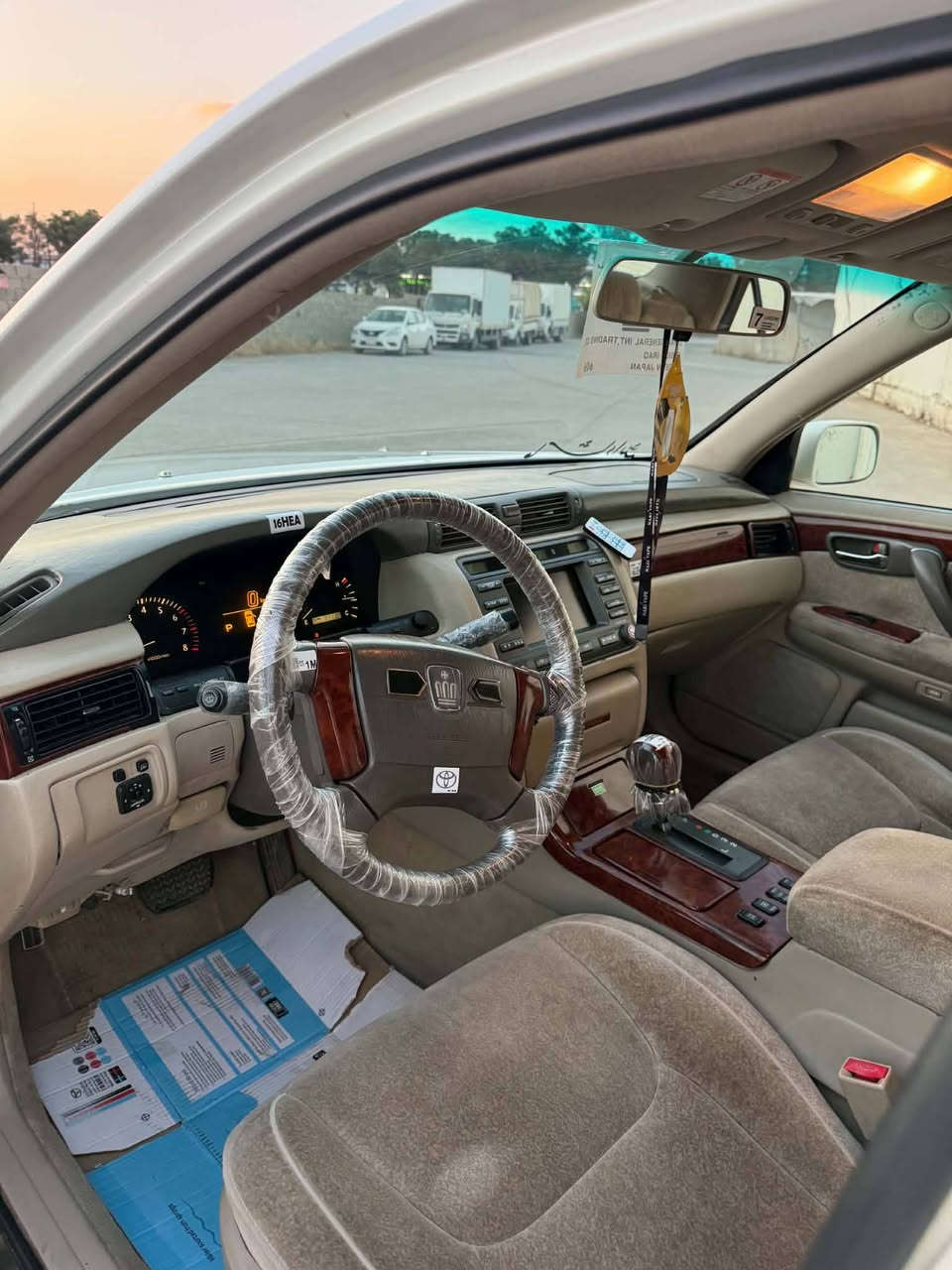 مەلیکەی مووس مەکینە گەورە
4دوگمە
3پەرده
4کوشن کارەبای
بەس شوێن مووسەکانی بۆیاخە
سەیارەکە یەک دەسە کامل مەسرەف کراوە
ناو نیشان زەڕایەن
47مەعمەلەیە برایانە
***********
