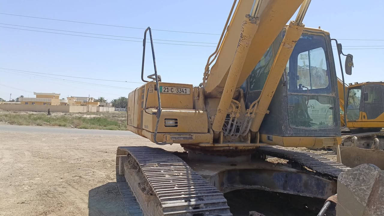 حفاره كوماتسو بطه 
موديل 1998
رقم سليمانيه
سنويه جديده ورقم جديد و باسمي
تبريد جديد +كيله +جك همر نوع فركاوه 
اتصل ع هذه الرقم
***********
