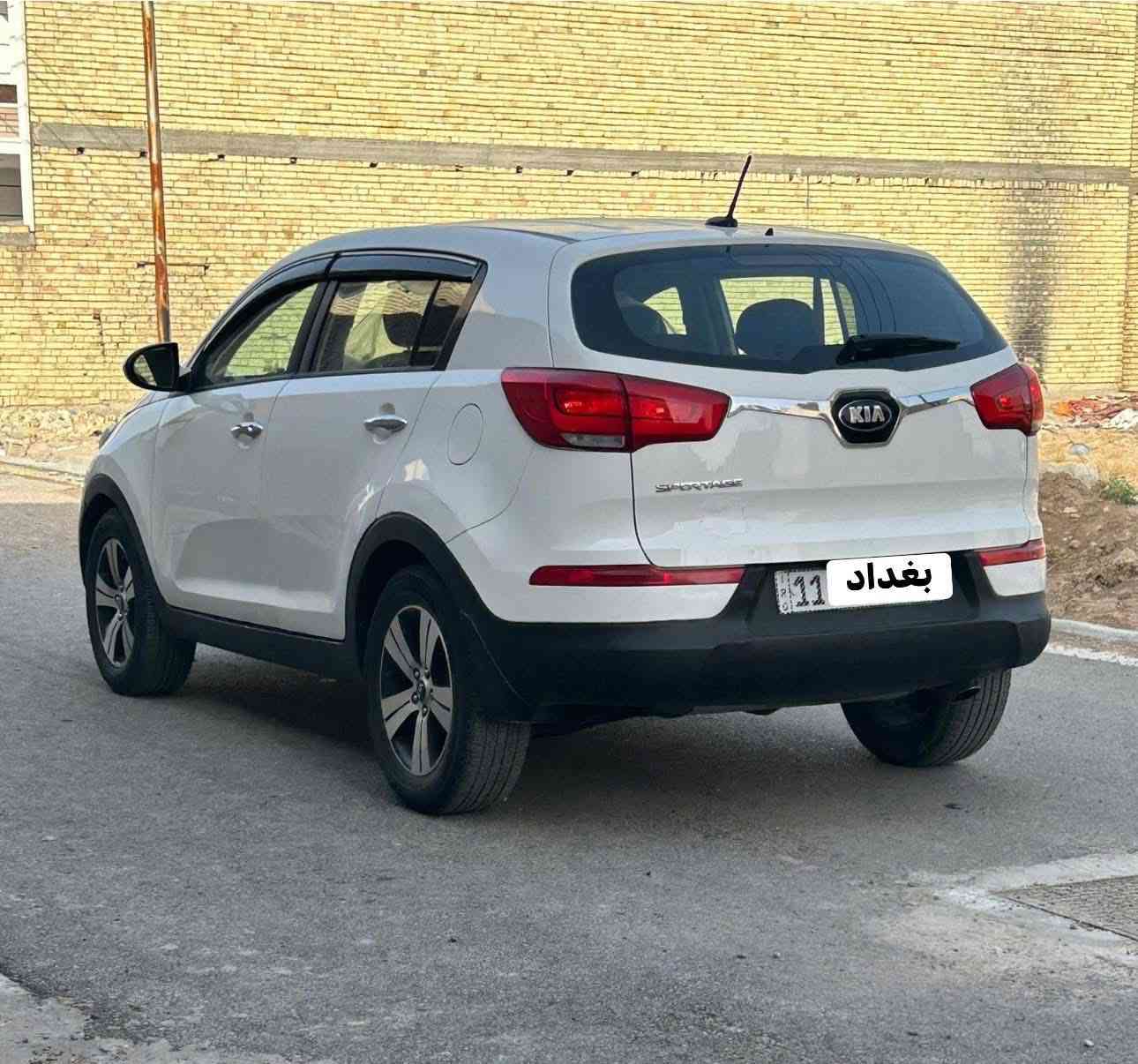 السلام عليكم كياسبورتج 2014 رقم بغداد الدولي الجديد وارد أمريكي بدون حادث فقط خشم جاملغ صبغ بلعراق بدون دواخل بدون تبديل ليبل واحد سياره السياره مال بيت استخدام شخصي يعني بحاله جيده محرك وكير مكفولات صدر امامي خلفي جديد شاده منظومه تبريد جديده تتدفه شغال تخم تاير جديد كهربائيات شغاله مابيهه اي نقص السعر اخوان 131 مجال بسيط جدا وماكو بهيج سعر
محرك 2400
قطعتين تبريد
شاشه كار بلي
تحكم ستيرن جهتين
انظمه قياده عدد ٣
تحديد مسار + مانع نزلاق
حاكيه بلوتو
منظومه زنون شادهه
مابيهه اي نقص
اخوان مكان سياره بغداد للستفسار رقم صاحب سياره
***********
