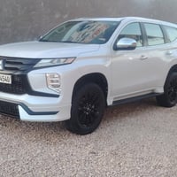 باجيرو سبورت 2020 مكفوله 7راكب سنويه جديده بأسمي السياره 07818830037