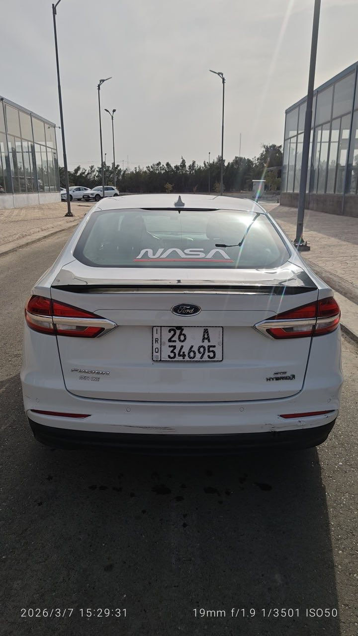 فورد فيوجن ٢٠١٩ هايبرد
نظيفة وبدون ايرباك 
بأسمي وتحويل ثاني يوم 

حادثها خفيف باب السايق وشوية ع الجاملغ بدون ايرباك وانطخت هنا بالعراق بعمود وهو راجع ع البك بابين عكس السايق 

- محرك ٢٠٠٠ تنفس طبيعي 
- ماشية ١٧٣ الف كيلو 
- فول مواصفات عدا الفتحة 
- بصمة وتشغيل عن بعد 
- كود ابواب 
- شاشة كبيرة ( كار بلي ) 
- حساسات خلفية ورادار امامي تفاعلي ورادارات خلفي وجانبي ( نقط عمياء ) 
- اوتو ستوب 
- الثبات ع المسار 
- منظومة زنون فوول 
- تبريد خلفي 
اقتصادية جدا بالصرف 
السعر ١٢٠ ورقة 

عنواني : بغداد وزيرية 
للاستفسار ع الخاص


**إذا كنت صاحب هذا الإعلان وتريد حذفه لأي سبب، رجاءا أرسل رسالة إلى الدعم الفني**